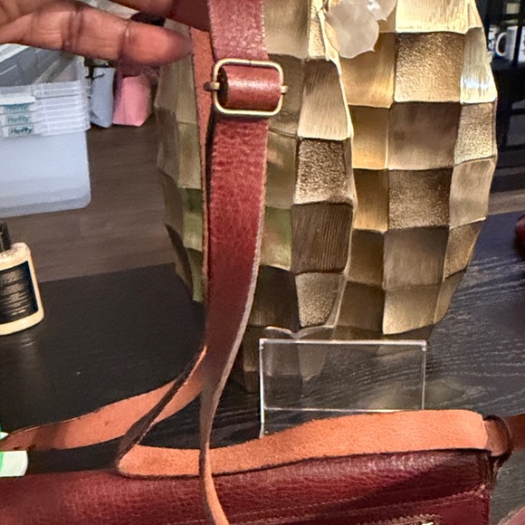 Elegant Brown Leather Women's Bag Used - Picture 9 of 9